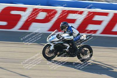 media/Jan-21-2022-Fastrack Riders (Fri) [[90b5309cc6]]/Level 1/Session 1 Front Straight/